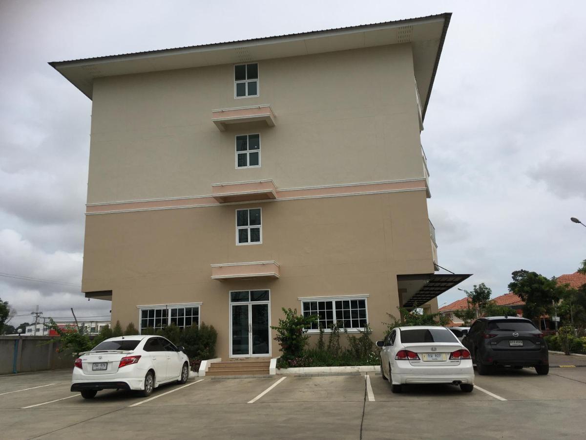 Boonbundal Hotel Roi Et Exterior foto