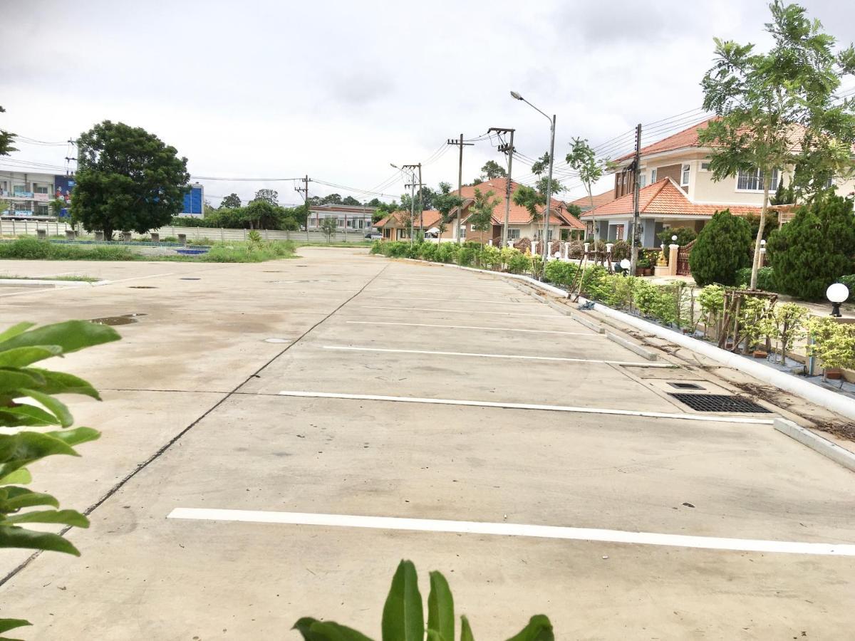 Boonbundal Hotel Roi Et Exterior foto