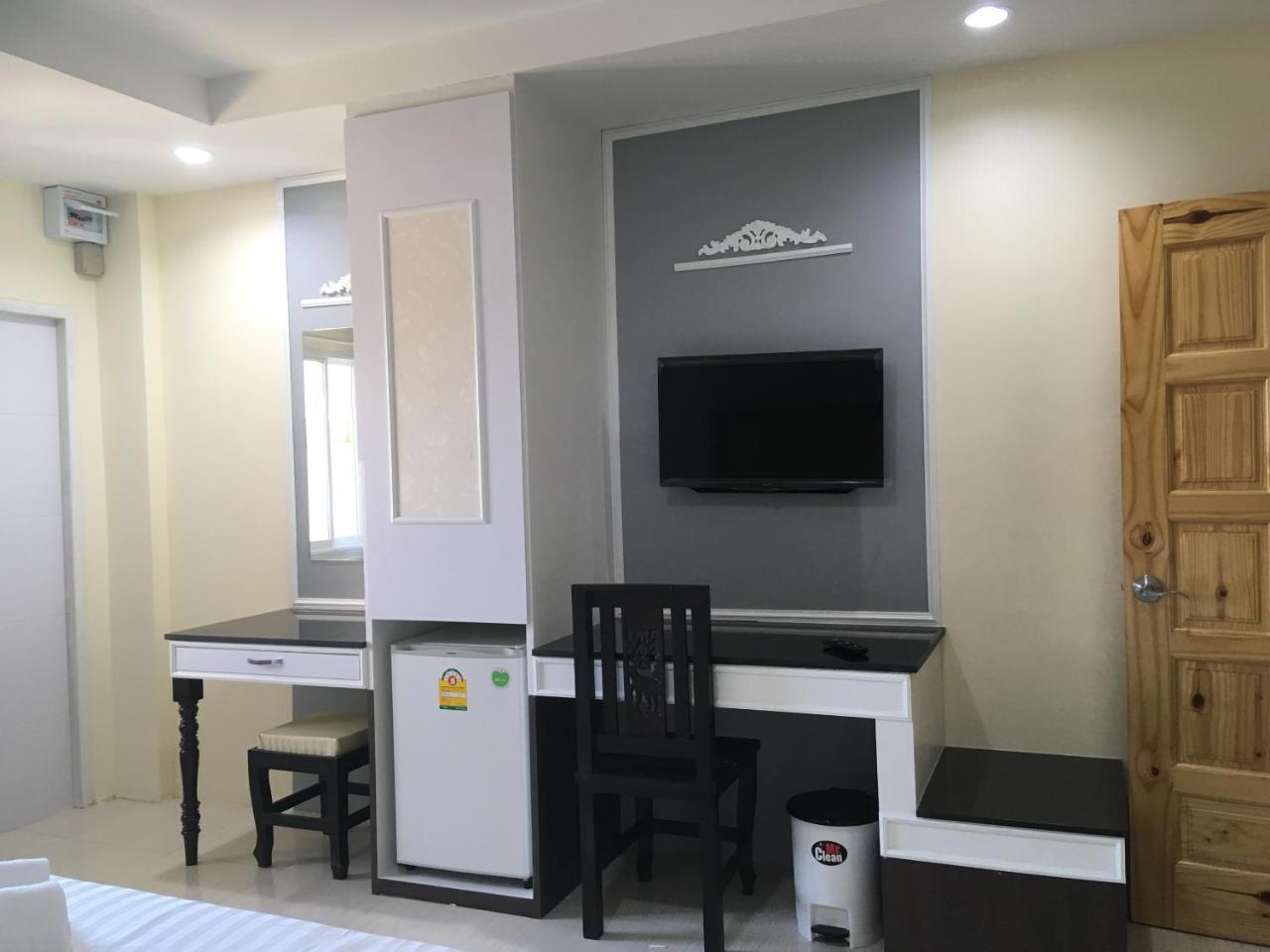 Boonbundal Hotel Roi Et Exterior foto