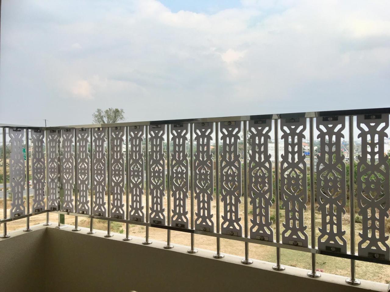 Boonbundal Hotel Roi Et Exterior foto